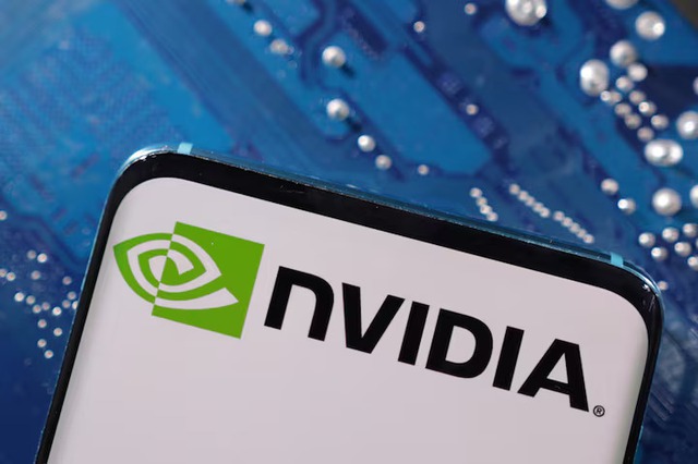 US licenses Nvidia to export chips to China, official says - Ảnh 1.