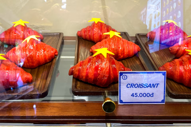 Baguette? No, banh mi: Vietnam celebrates independence from French rule - Ảnh 1.