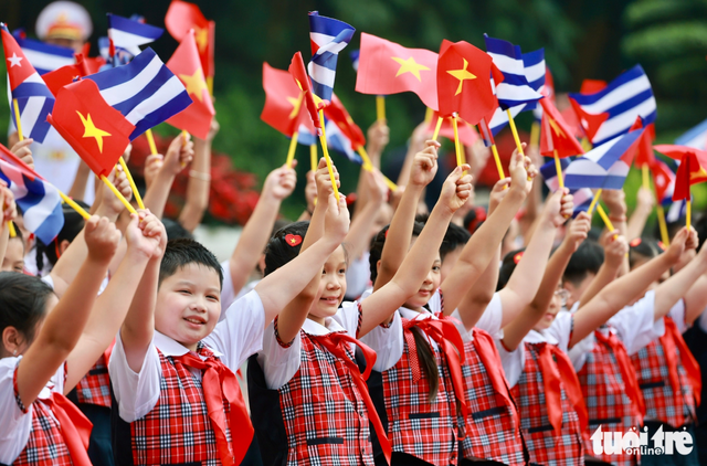 Vietnam Party chief hosts welcome ceremony for Cuban President Miguel Díaz-Canel  - Ảnh 5.