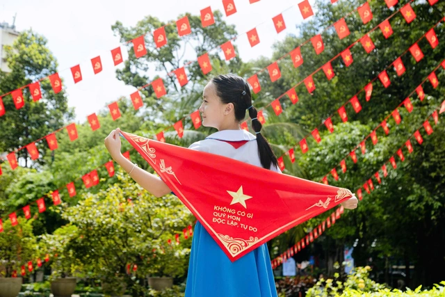 Thiếu nhi TP.HCM check in cùng cờ tổ quốc dịp lễ Quốc khánh 2-9 - Ảnh 15.
