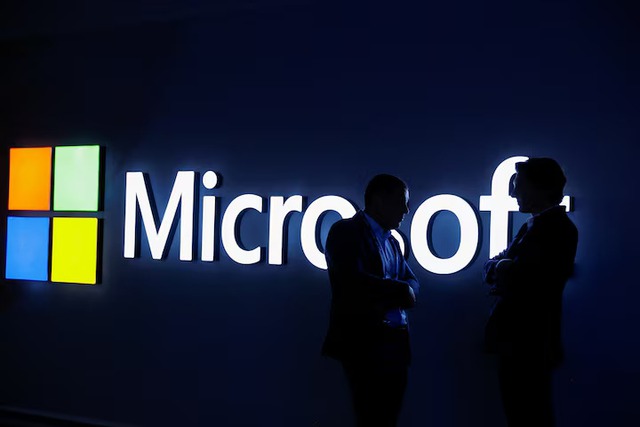 Microsoft mandates three-day work-from-office starting next year- Ảnh 1.