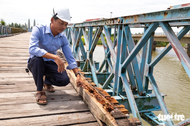 Historic Hien Luong Bridge in central Vietnam undergoes major restoration- Ảnh 1.