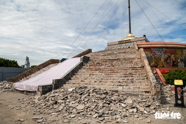 Historic Hien Luong Bridge in central Vietnam undergoes major restoration- Ảnh 5.