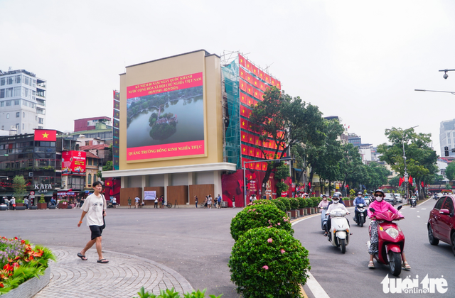 Hanoi’s Dong Kinh Nghia Thuc Square gets spacious new look 
- Ảnh 7.