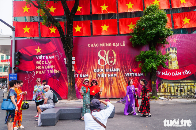 Hanoi’s Dong Kinh Nghia Thuc Square gets spacious new look 
- Ảnh 9.