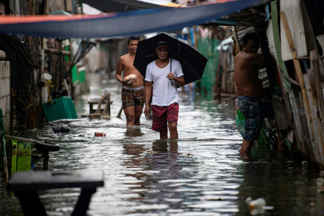 Against the tide: Filipinos battle rising sea on sinking island- Ảnh 3.
