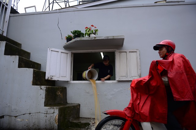 Heavy rain floods many parts of Vietnam’s highland Da Lat- Ảnh 2. Heavy rain floods many parts of Vietnam’s highland Da Lat- Ảnh 2.