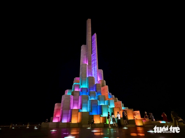 Vietnam restores lighting at landmark tower after months of disrepair- Ảnh 3. Vietnam restores lighting at landmark tower after months of disrepair- Ảnh 3.
