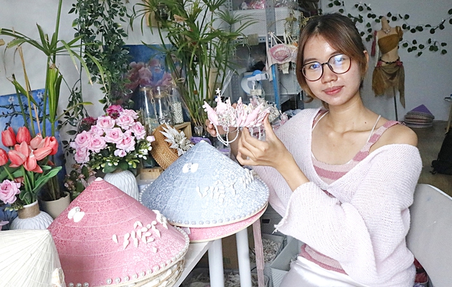 Young Vietnamese turn seashells into unique fashion- Ảnh 1. Young Vietnamese turn seashells into unique fashion- Ảnh 1.