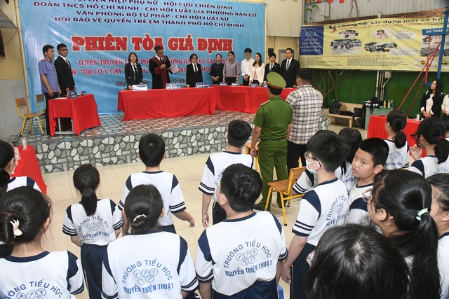 Chi hội Luật sư tổ chức phiên tòa giả định bảo vệ trẻ em - Ảnh 3.