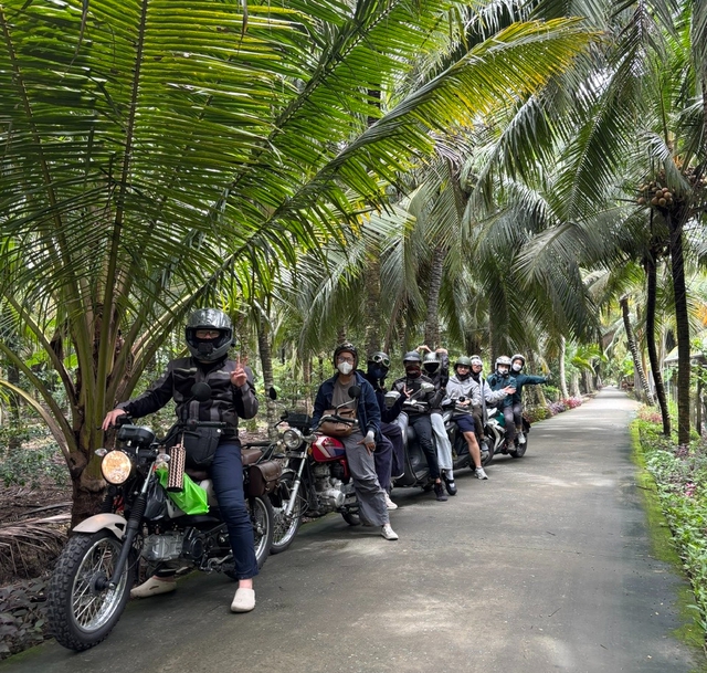 Về ‘nhà’ với cô chú Chín Cường trong Gia đình Haha - Ảnh 5.