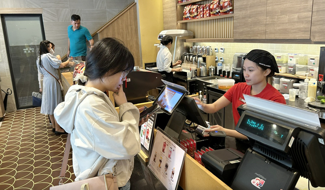 Vietnam's coffee sector posts 133% surge in online sales in H1-2025- Ảnh 1.