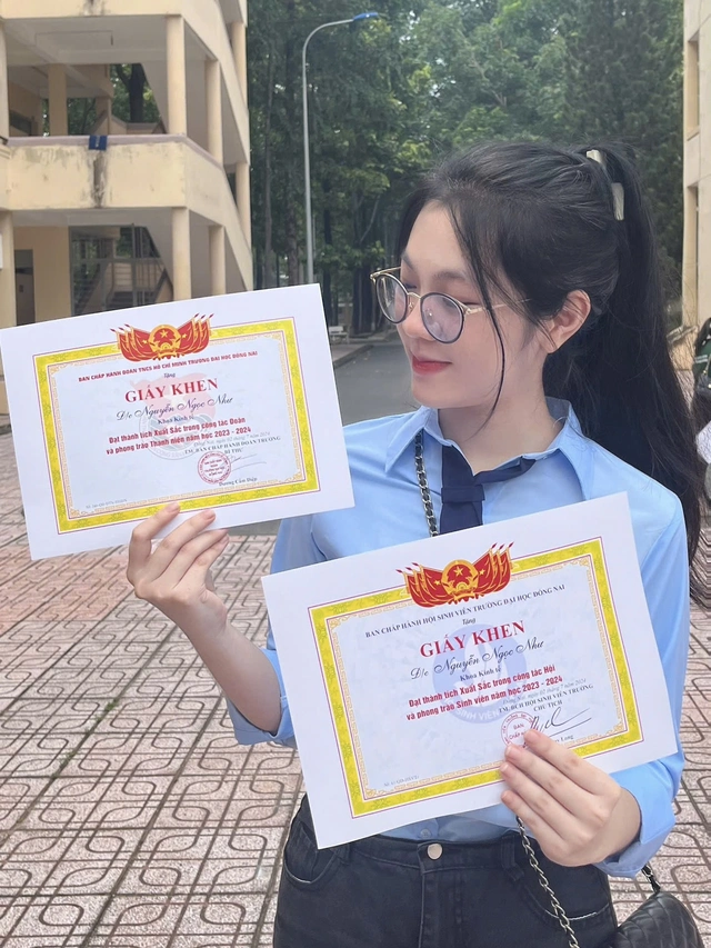 Gen Z kiếm thu nhập ‘khủng’ mùa Trung thu từ lồng đèn kẽm nhung- Ảnh 12.