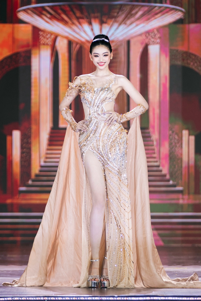Bất ngờ với gia cảnh của tân Miss Grand Vietnam 2025 Nguyễn Thị Yến Nhi - Ảnh 4.