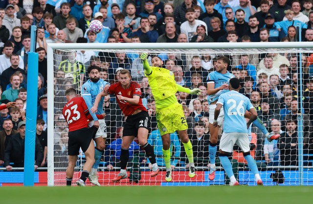 Man City and Haaland clobber United 3-0 in Manchester derby - Ảnh 3.