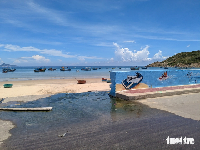 Wastewater treatment plant in Vietnam’s Gia Lai left idle as sewage continues to flow into sea- Ảnh 2.