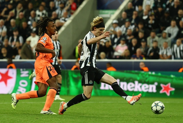 Rashford toả sáng giúp Barcelona thắng Newcastle tại Champions League - Ảnh 2.