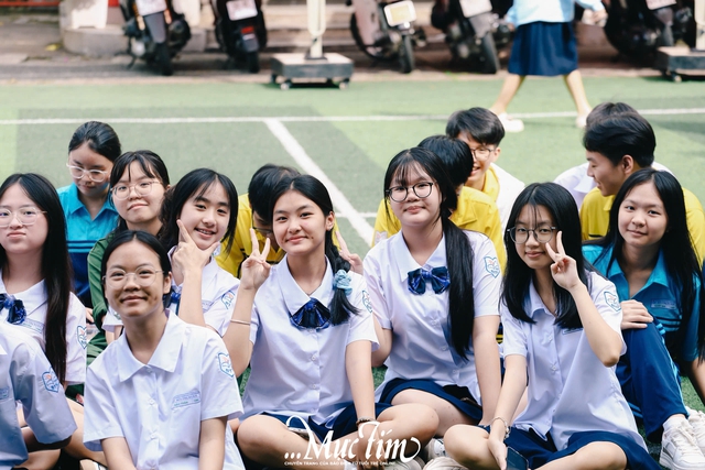 Teen Trường THPT Bùi Thị Xuân mê mẩn ‘mini show’ âm nhạc giờ ra chơi - Ảnh 8.