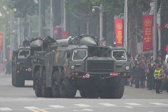 LIVE: Vietnam stages military parade to mark 80th National Day - Ảnh 11.