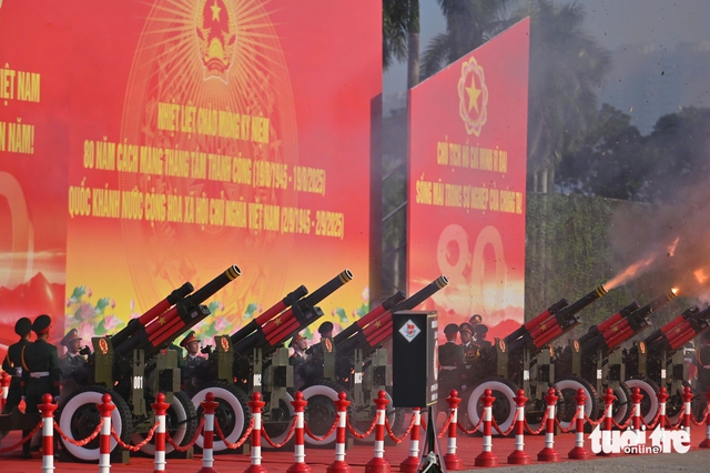 LIVE: Vietnam stages military parade to mark 80th National Day - Ảnh 7. LIVE: Vietnam stages military parade to mark 80th National Day - Ảnh 23.