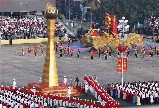 ការផ្សាយបន្តផ្ទាល់: ដង្ហែរដើម្បីអបអរសាទរខួបលើកទី 80 នៃទិវាជាតិថ្ងៃទី 2 ខែកញ្ញា - រូបថត 4 ។