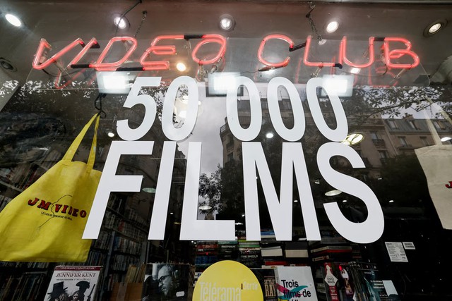 Paris DVD rental store in last stand against streaming giants - Ảnh 5.