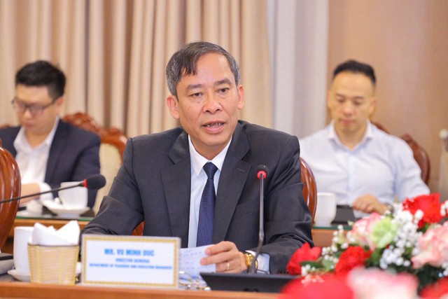 Bộ Giáo dục và Đào tạo lên tiếng về vụ học sinh lớp 7 quật ngã cô giáo - Ảnh 1.