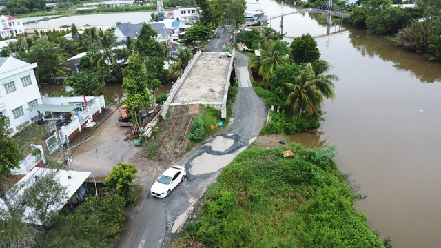 Road upgrade project in Vietnam’s Ca Mau incomplete after 6 years - Ảnh 4.