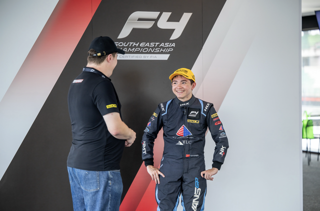 17-year-old Vietnamese of British descent makes history for Vietnamese motorsport  - Ảnh 1.