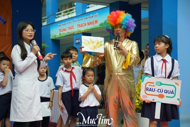 Học sinh Trường tiểu học Phan Huy Ích say mê khám phá thế giới dinh dưỡng - Ảnh 1.