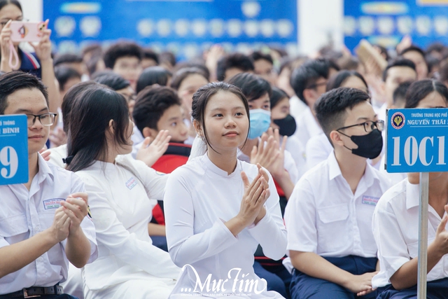 Teen Trường THPT Nguyễn Thái Bình giao lưu với nghệ sĩ nổi tiếng ngay tại trường- Ảnh 12.