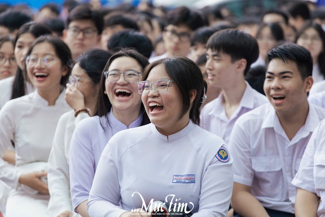 Teen Trường THPT Nguyễn Thái Bình giao lưu với nghệ sĩ nổi tiếng ngay tại trường- Ảnh 14.