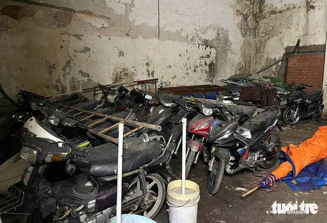Ho Chi Minh City cracks down on sidewalk encroachment at major hospitals - Ảnh 2.