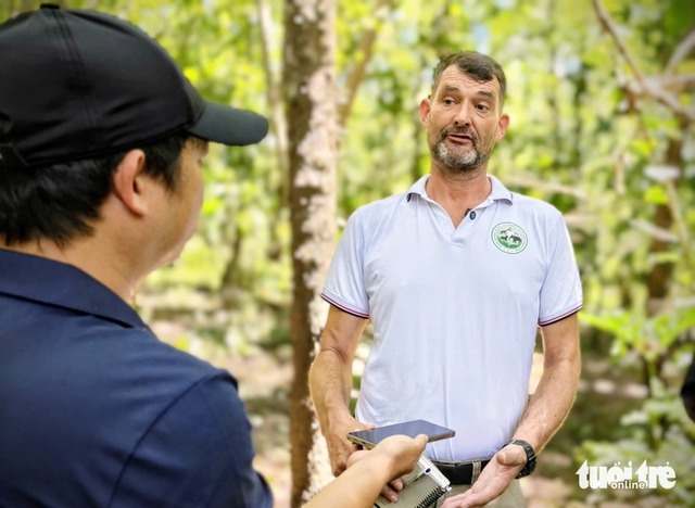 This British man devotes his life to elephants in Vietnam’s Dak Lak- Ảnh 1. This British man devotes his life to elephants in Vietnam’s Dak Lak- Ảnh 1.