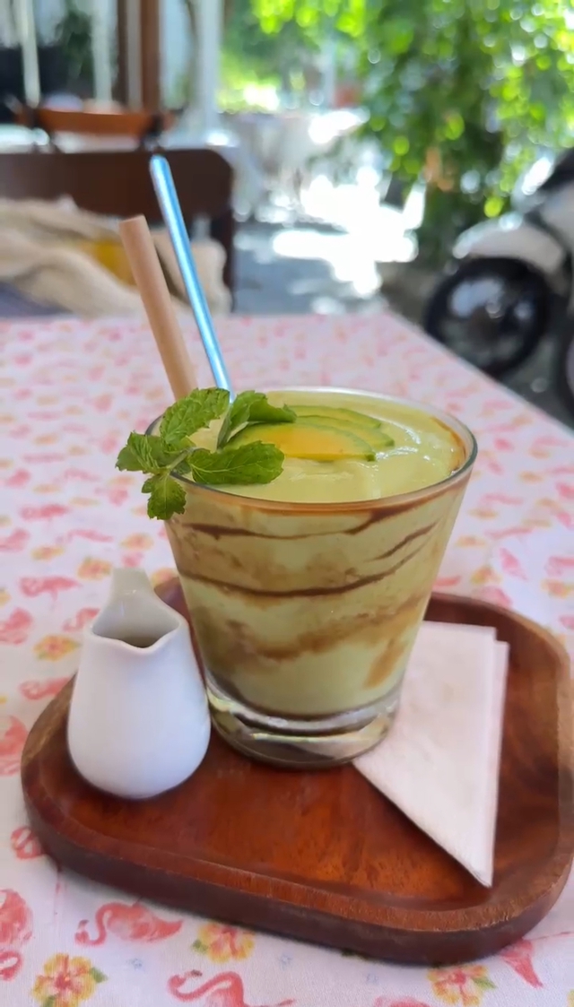 Avocado coffee: A new drink that captivates foreign visitors in Vietnam- Ảnh 3.
