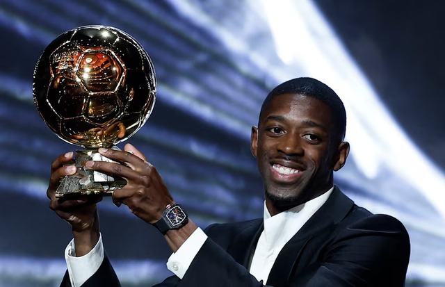 PSG's Dembele, Barca's Bonmati win Ballon d'Or awards in Paris - Ảnh 1.