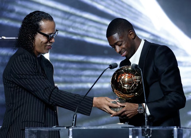 PSG's Dembele, Barca's Bonmati win Ballon d'Or awards in Paris - Ảnh 3.