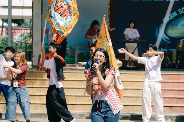 Teen Trường THPT Nguyễn Hữu Huân tổ chức mini show giờ ra chơi- Ảnh 25.