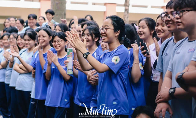 Teen Trường THPT Nguyễn Hữu Huân tổ chức mini show giờ ra chơi- Ảnh 12.