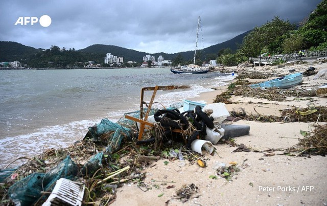 South China cleans up after powerful Typhoon Ragasa- Ảnh 10.