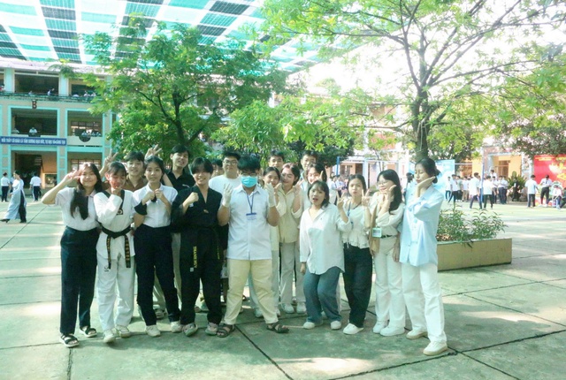 Ngày hội tỏa sáng đa sắc màu của học sinh Trường THPT Đa Phước- Ảnh 9.