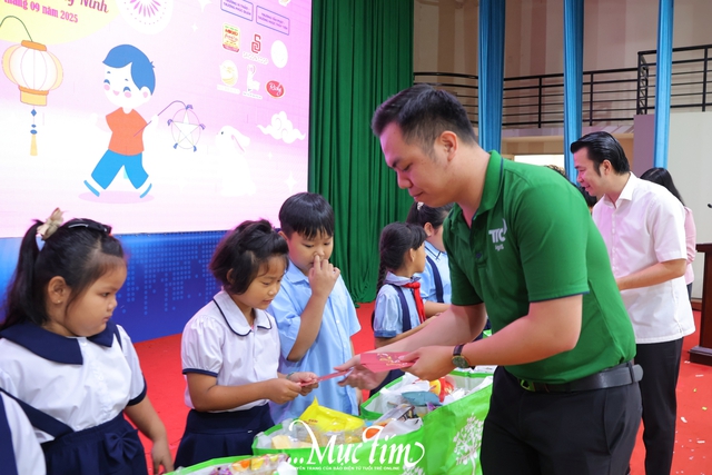 Trung thu mơ ước 2025: Thêm yêu thương cho trẻ em Tây Ninh- Ảnh 3.