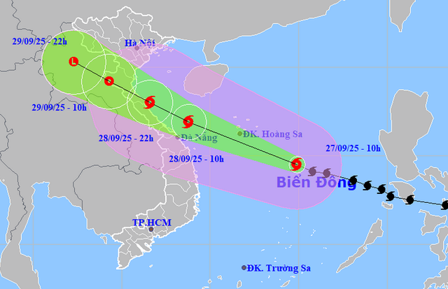 Vietnam mobilizes 400,000 troops, 9,000 vehicles as storm Bualoi nears - Ảnh 4.