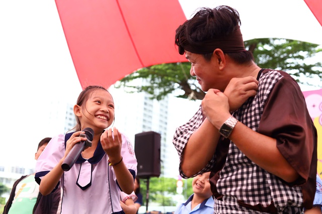 Sáng nay (28-9), 565 bạn nhỏ TP.HCM vui Trung thu mơ ước - Ảnh 6.