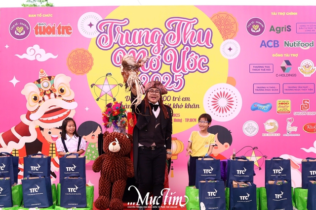 Trung thu mơ ước 2025: lay động câu chuyện của những bạn nhỏ giàu nghị lực - Ảnh 4.