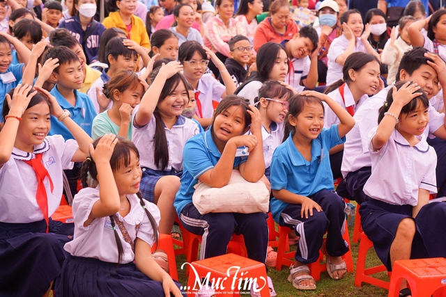 Trung thu mơ ước 2025: lay động câu chuyện của những bạn nhỏ giàu nghị lực - Ảnh 1.