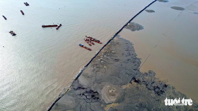 Drone photos of Can Gio sea reclamation urban area project in Ho Chi Minh City nearly 6 months after groundbreaking - Ảnh 3.
