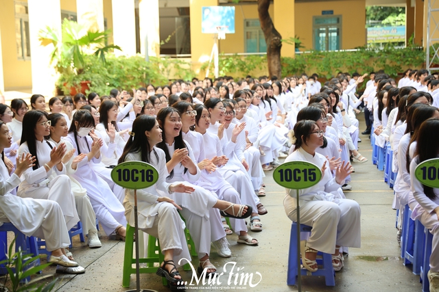 Sân khấu học đường ở Tây Thạnh: Khi âm nhạc đánh thức tình yêu quê hương - Ảnh 8.