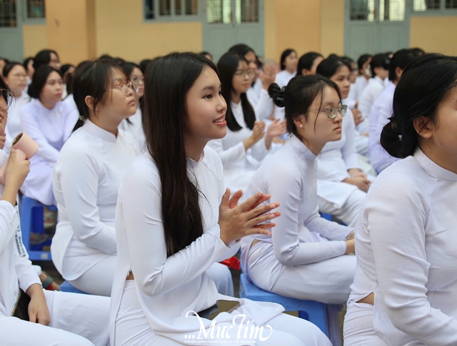 Sân khấu học đường ở Tây Thạnh: Khi âm nhạc đánh thức tình yêu quê hương - Ảnh 9.