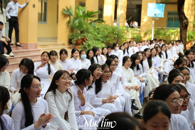 Sân khấu học đường ở Tây Thạnh: Khi âm nhạc đánh thức tình yêu quê hương - Ảnh 12.